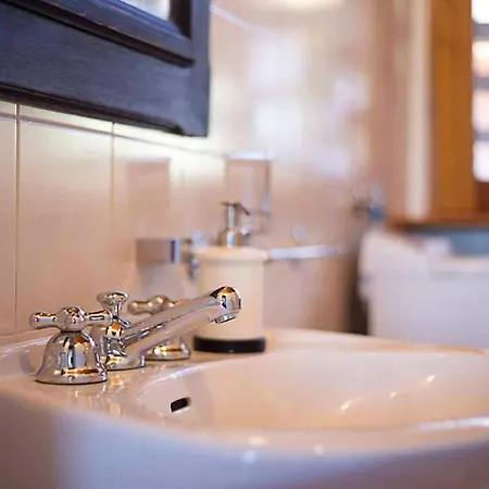 Le Ortensie Patio Landhaus A Apartman Pisano