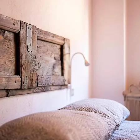 Le Ortensie Patio Landhaus A Apartment Pisano